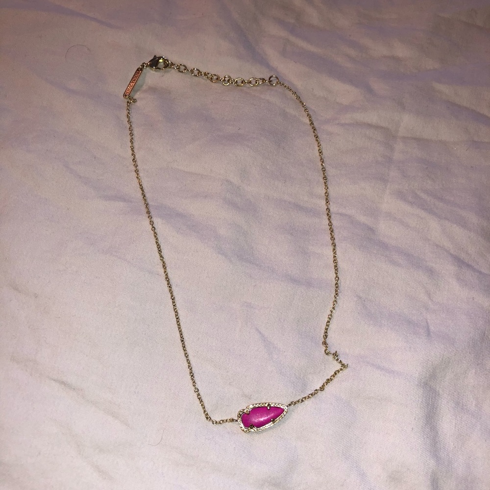 Kendra Scott necklace